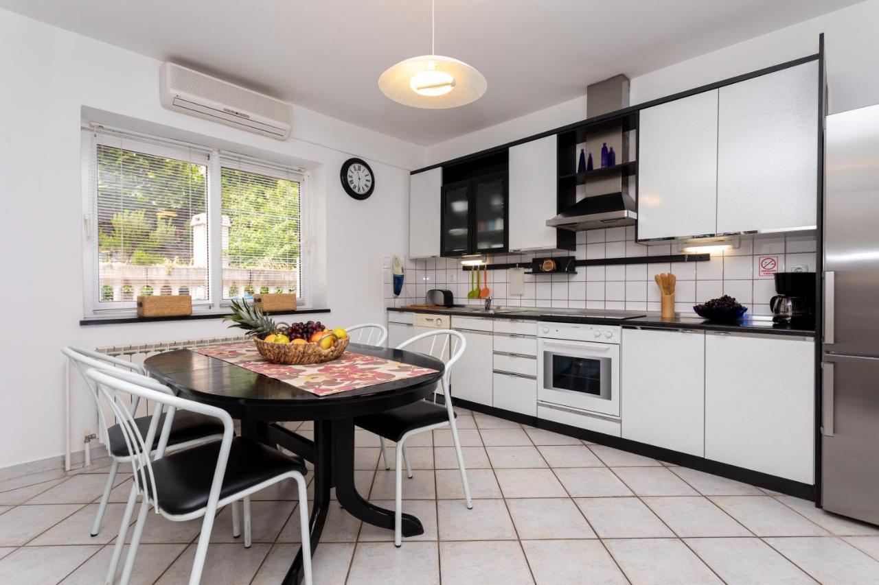 Apartman Maris Vrbnik Exterior foto