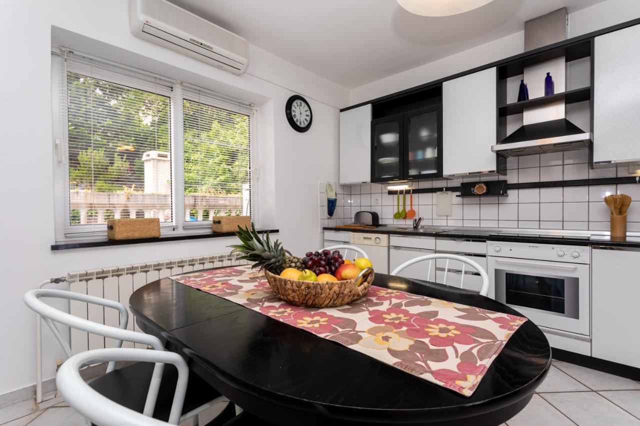 Apartman Maris Vrbnik Exterior foto